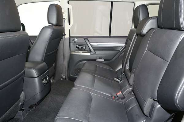 2018 Mitsubishi Pajero Exceed NX