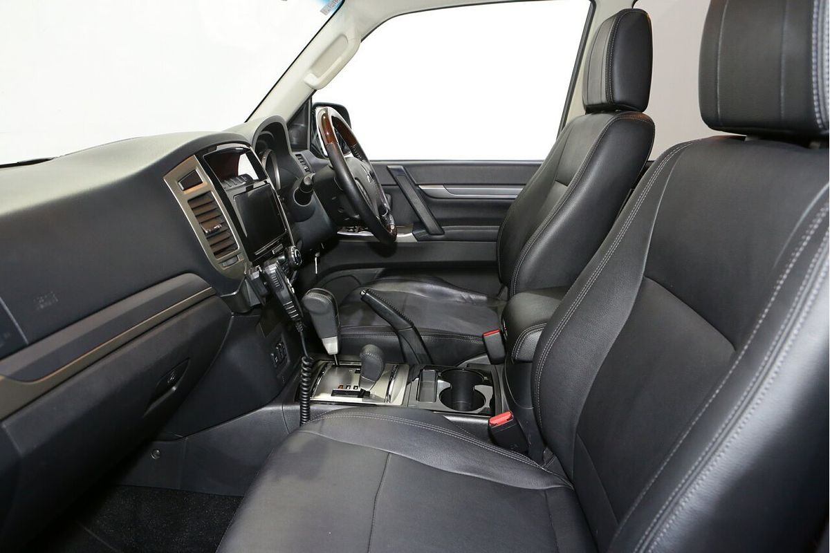 2018 Mitsubishi Pajero Exceed NX