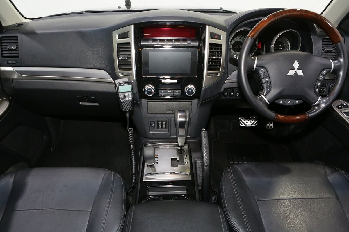 2018 Mitsubishi Pajero Exceed NX