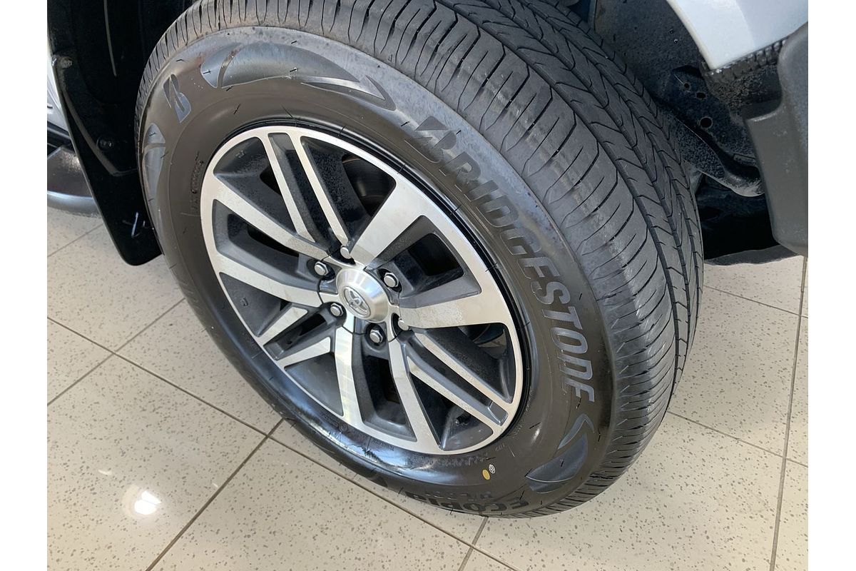 2016 Toyota Hilux SR5 GUN126R 4X4