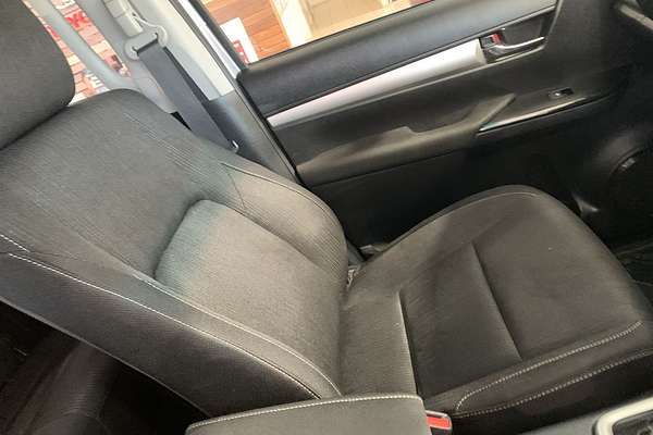 2016 Toyota Hilux SR5 GUN126R 4X4