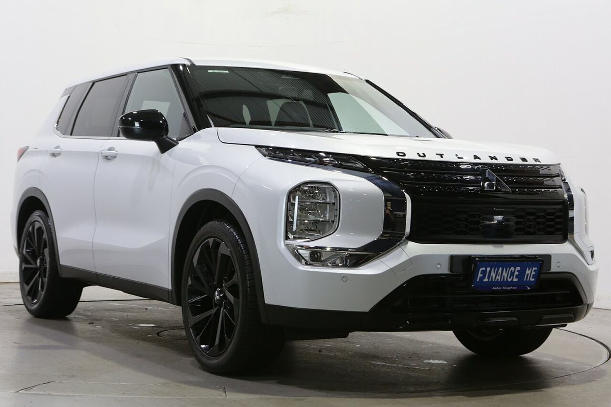 2024 Mitsubishi Outlander Black Edition ZM