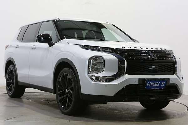 2024 Mitsubishi Outlander Black Edition ZM