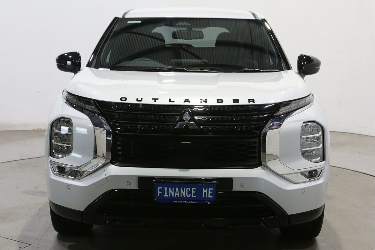 2024 Mitsubishi Outlander Black Edition ZM