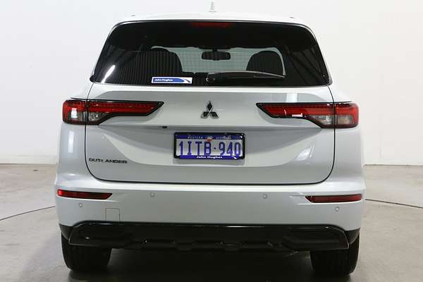 2024 Mitsubishi Outlander Black Edition ZM