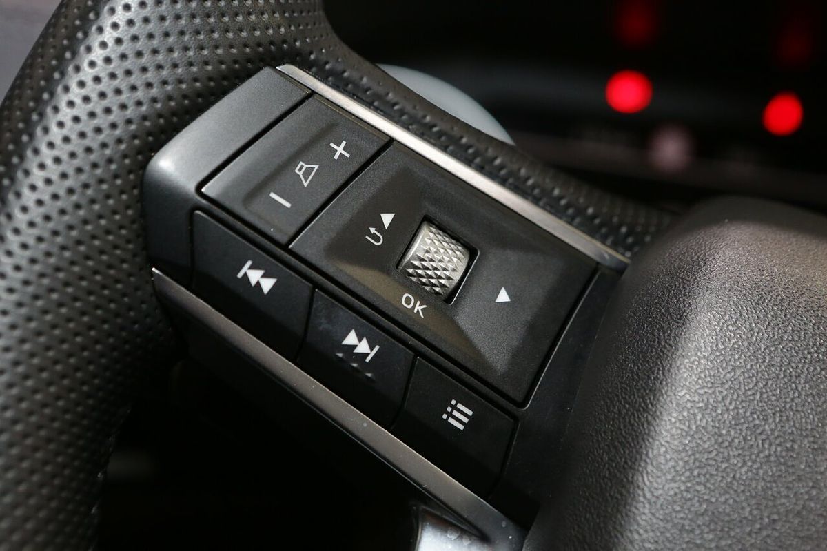 2024 Mitsubishi Outlander Black Edition ZM
