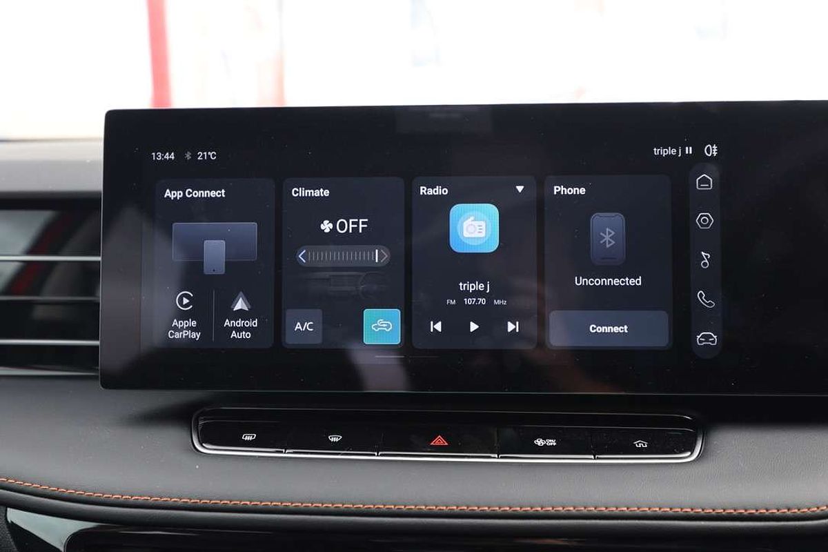 2025 MG HS Vibe AS33