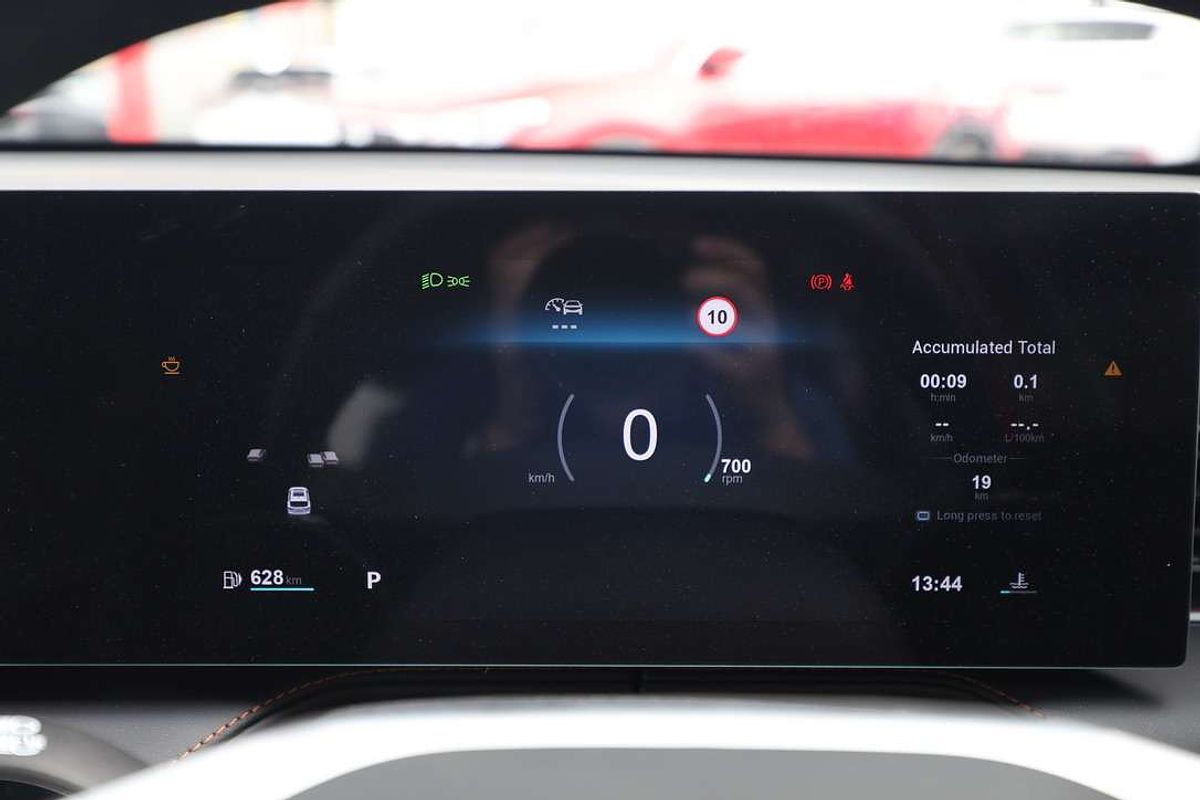 2025 MG HS Vibe AS33