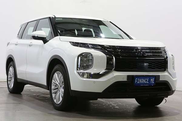 2024 Mitsubishi Outlander ES ZM