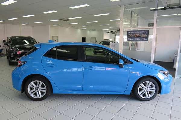 2022 Toyota Corolla SX Hybrid ZWE211R