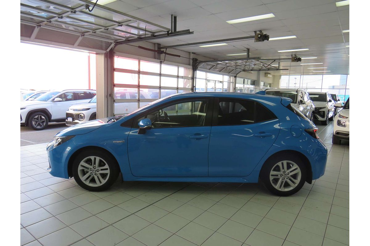 2022 Toyota Corolla SX Hybrid ZWE211R
