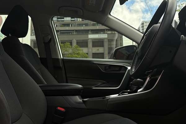 2021 Toyota RAV4 GXL AXAH54R