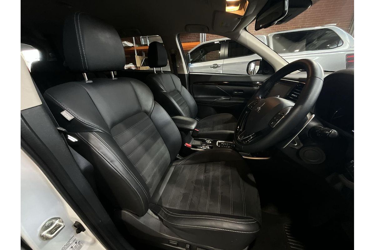 2020 Mitsubishi Outlander LS ZL