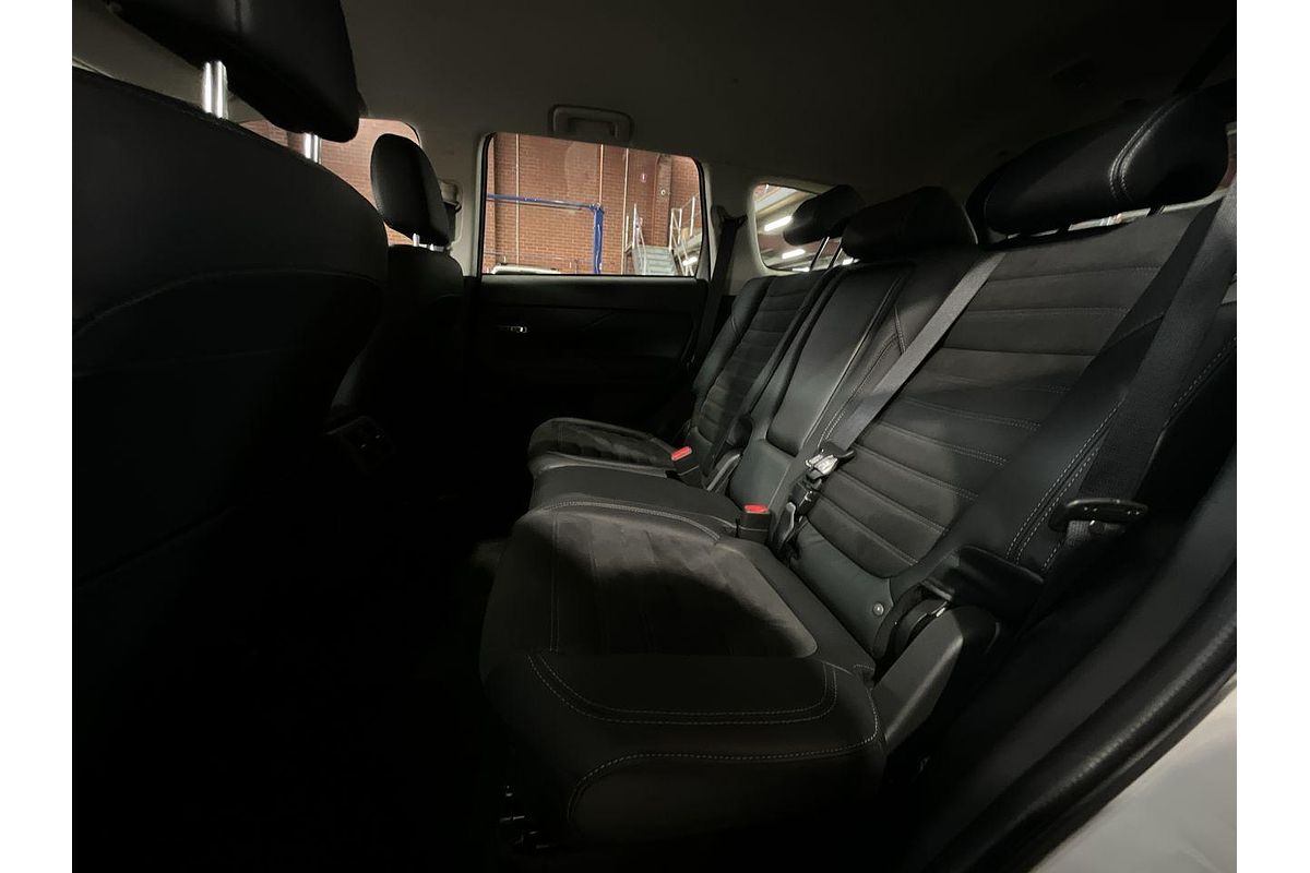 2020 Mitsubishi Outlander LS ZL