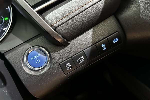 2019 Toyota Camry Ascent AXVH71R