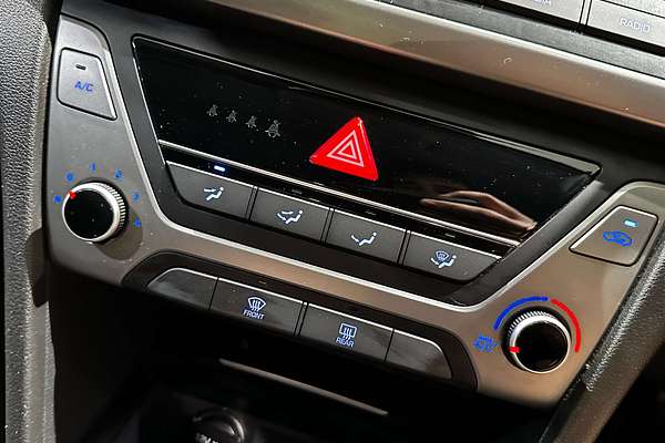 2017 Hyundai Elantra Active AD