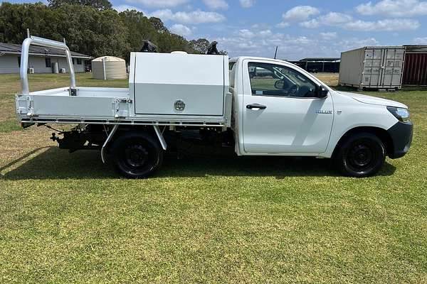2015 Toyota Hilux Workmate GUN122R Rear Wheel Drive