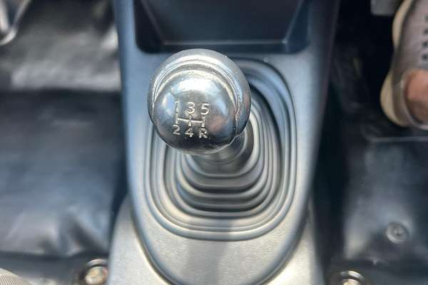 2015 Toyota Hilux Workmate GUN122R Rear Wheel Drive