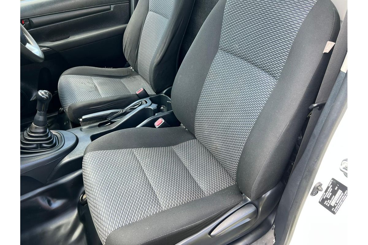 2015 Toyota Hilux Workmate GUN122R Rear Wheel Drive