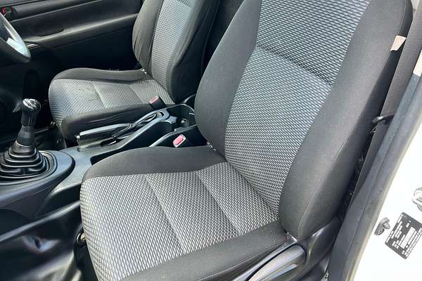 2015 Toyota Hilux Workmate GUN122R Rear Wheel Drive
