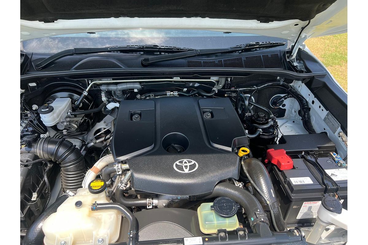 2015 Toyota Hilux Workmate GUN122R Rear Wheel Drive