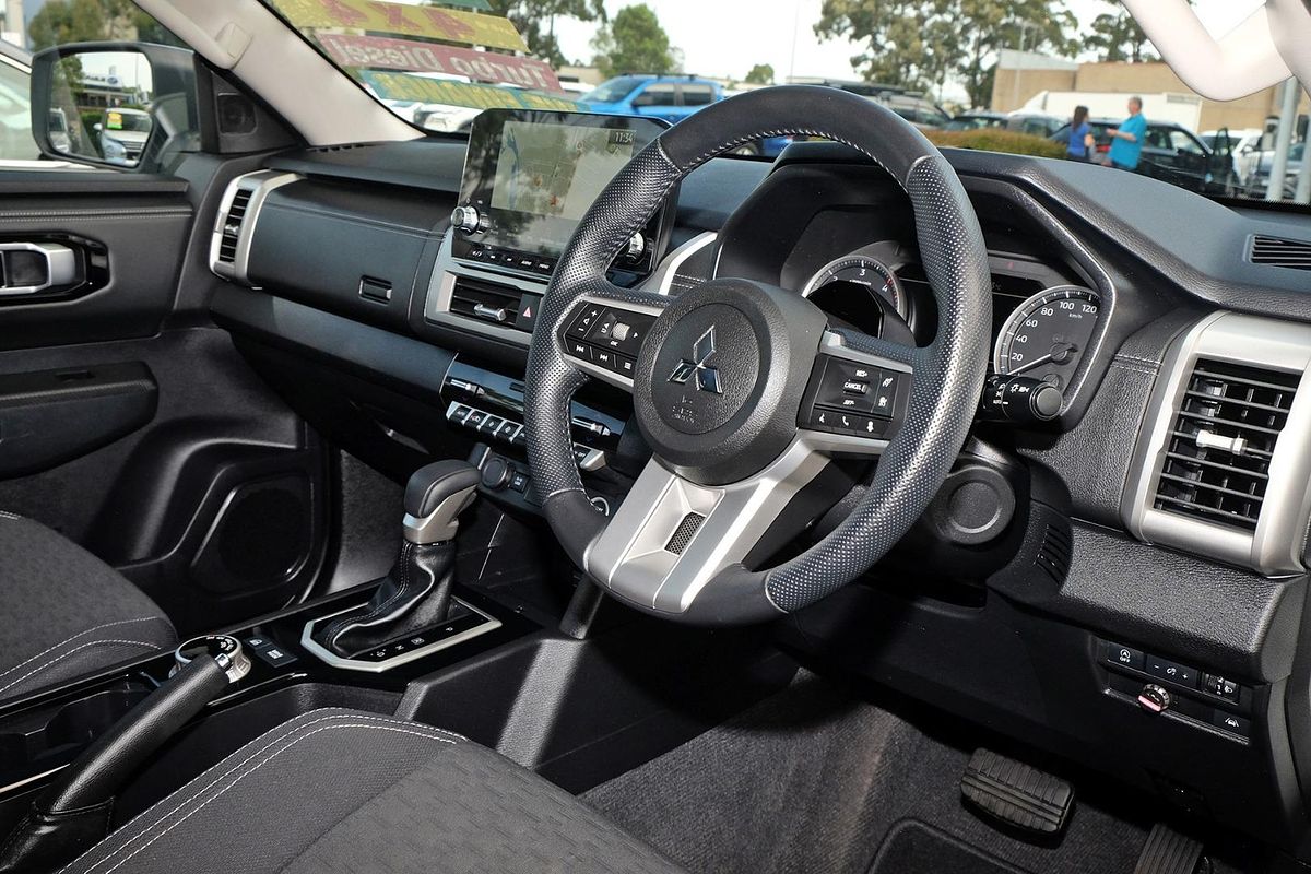 2023 Mitsubishi Triton GLS MV 4X4