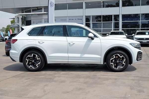 2025 Volkswagen Touareg 170TDI RC
