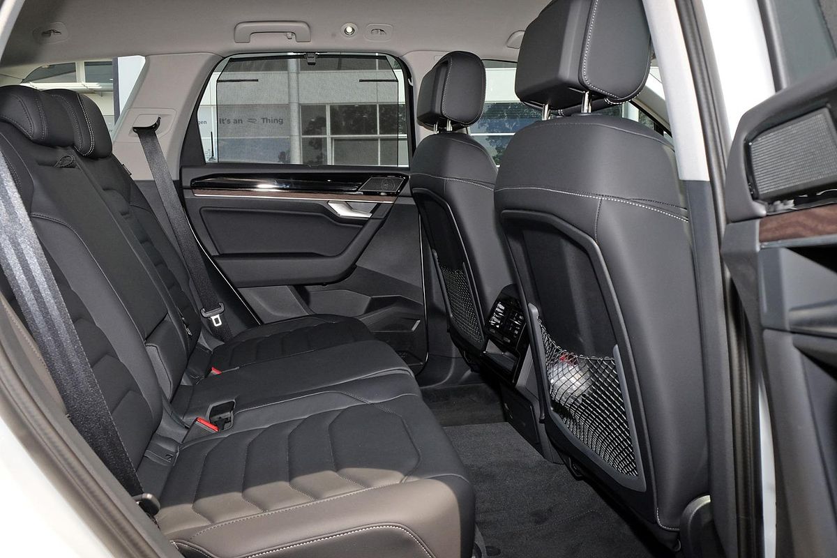 2025 Volkswagen Touareg 170TDI RC