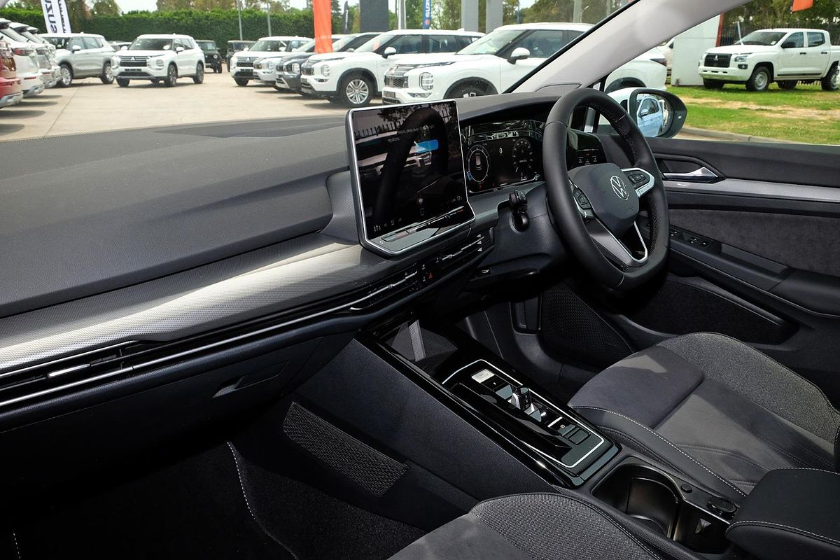 2025 Volkswagen Golf 110TSI Style 8.5