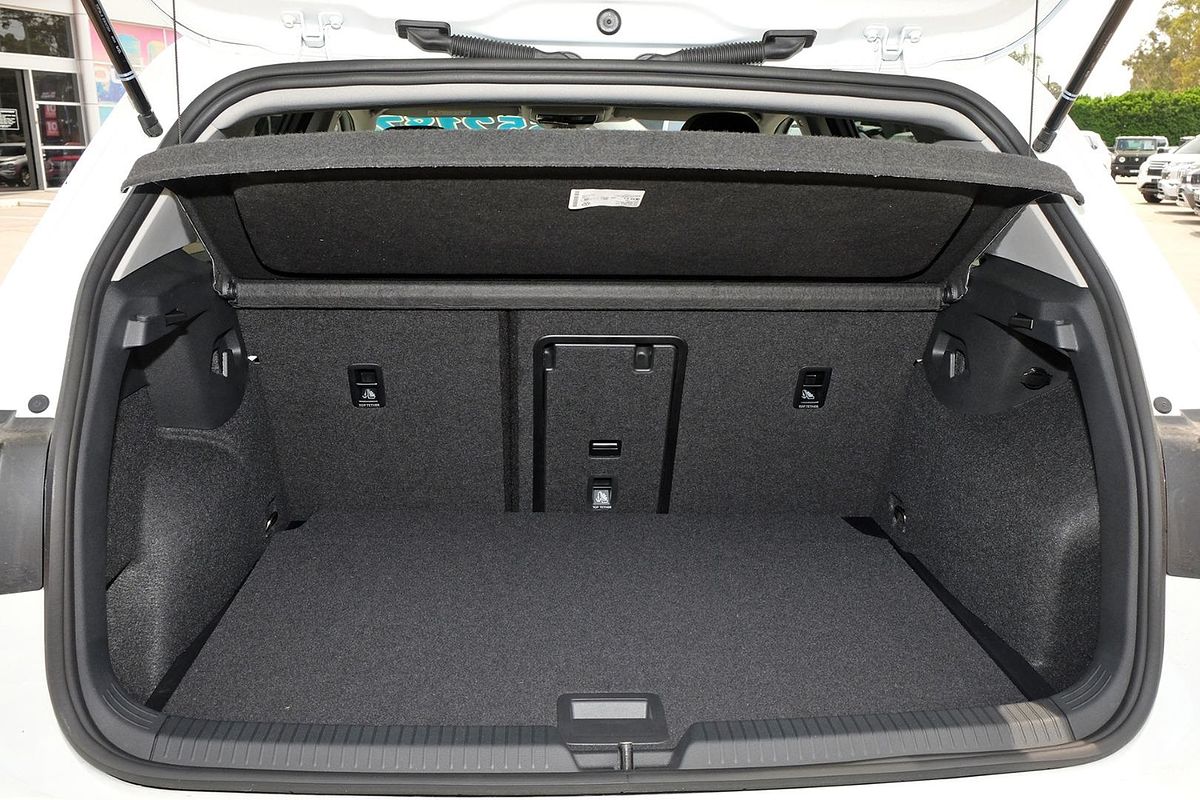 2025 Volkswagen Golf 110TSI Style 8.5