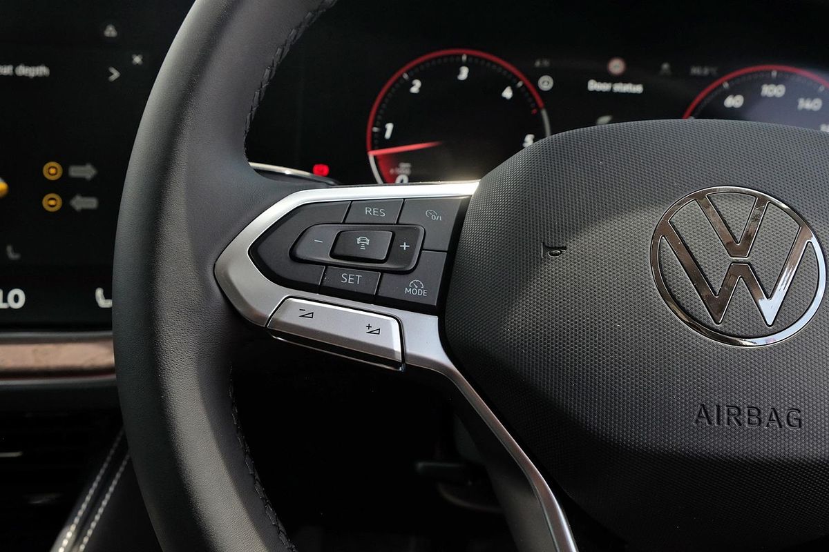 2025 Volkswagen Touareg 170TDI RC