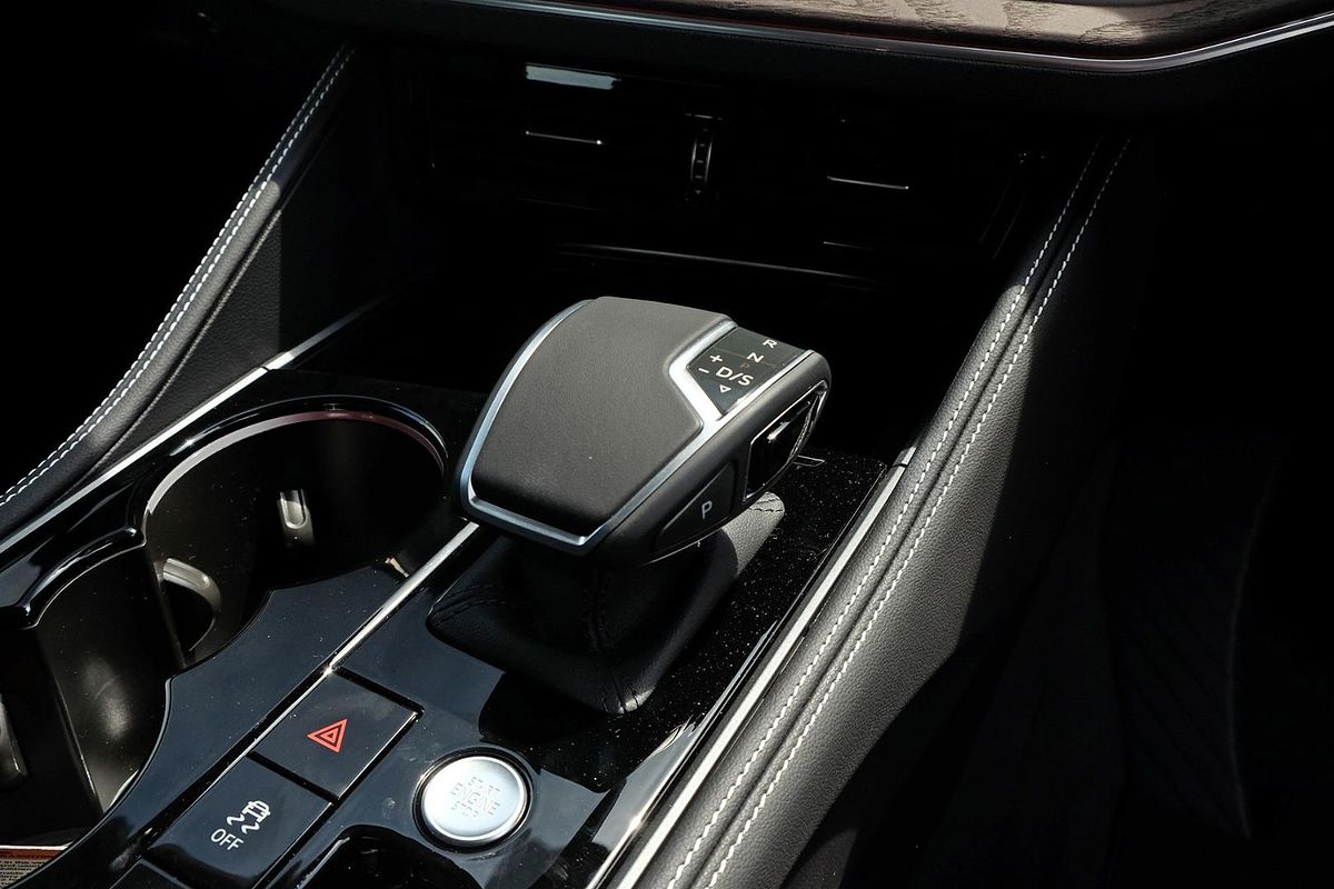 2025 Volkswagen Touareg 170TDI RC