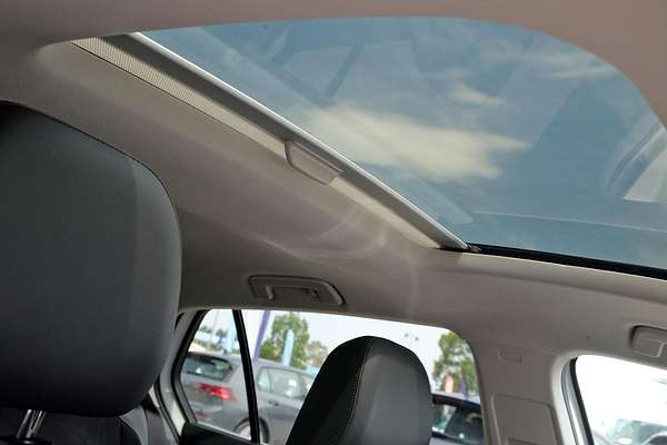 2025 Volkswagen Golf 110TSI Style 8.5