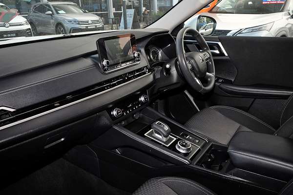 2024 Mitsubishi Outlander ES ZM