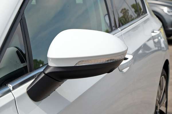 2025 Volkswagen Golf 110TSI Style 8.5