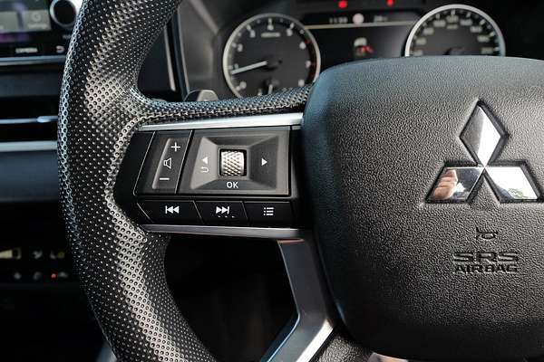 2024 Mitsubishi Outlander ES ZM