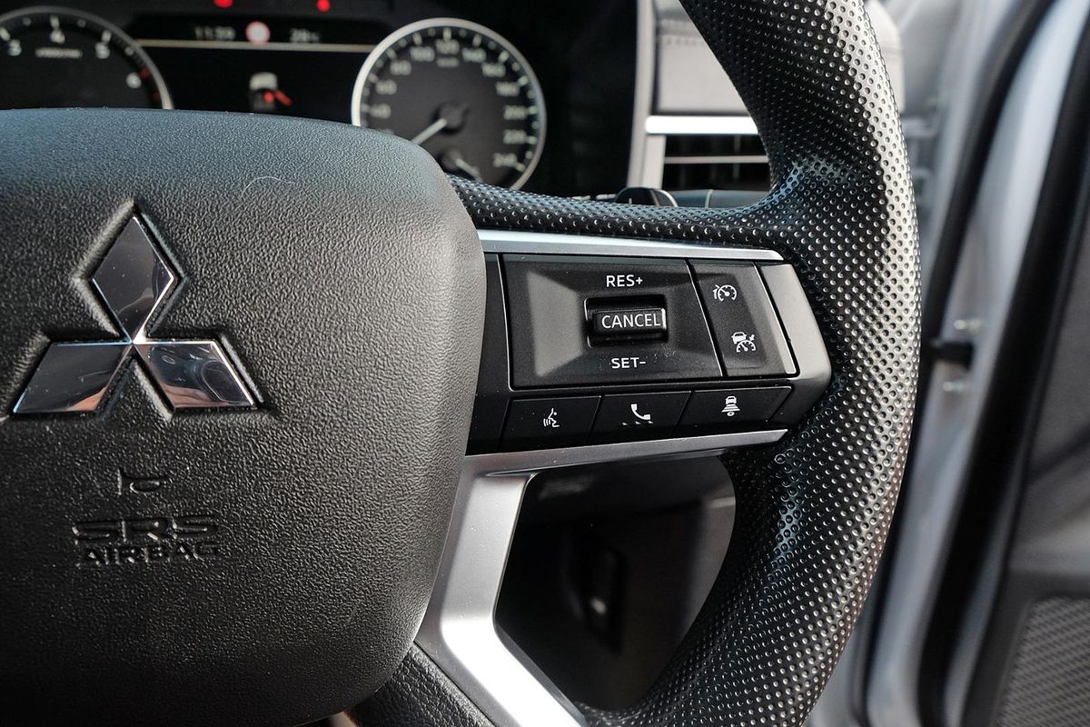 2024 Mitsubishi Outlander ES ZM