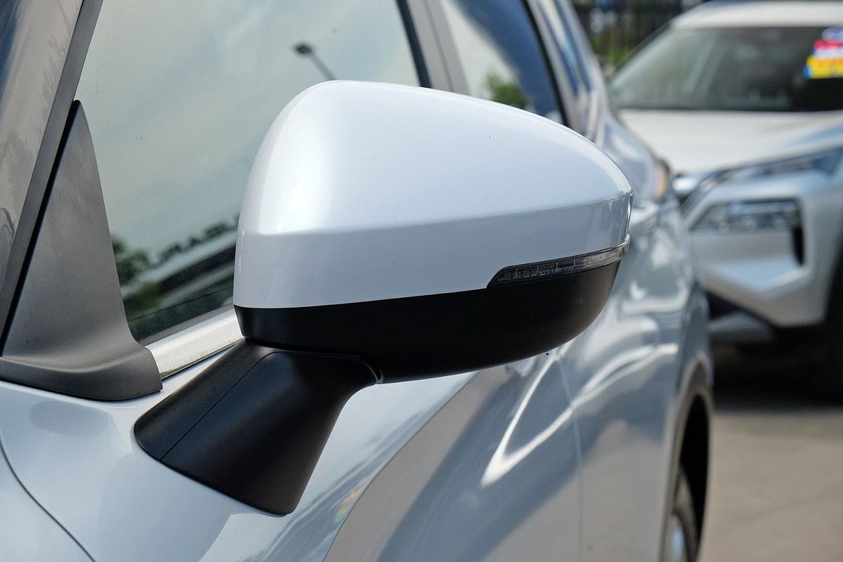 2024 Mitsubishi Outlander ES ZM