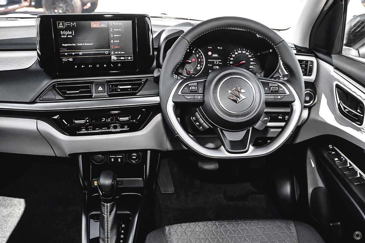 2025 Suzuki Swift Hybrid GLX UZ