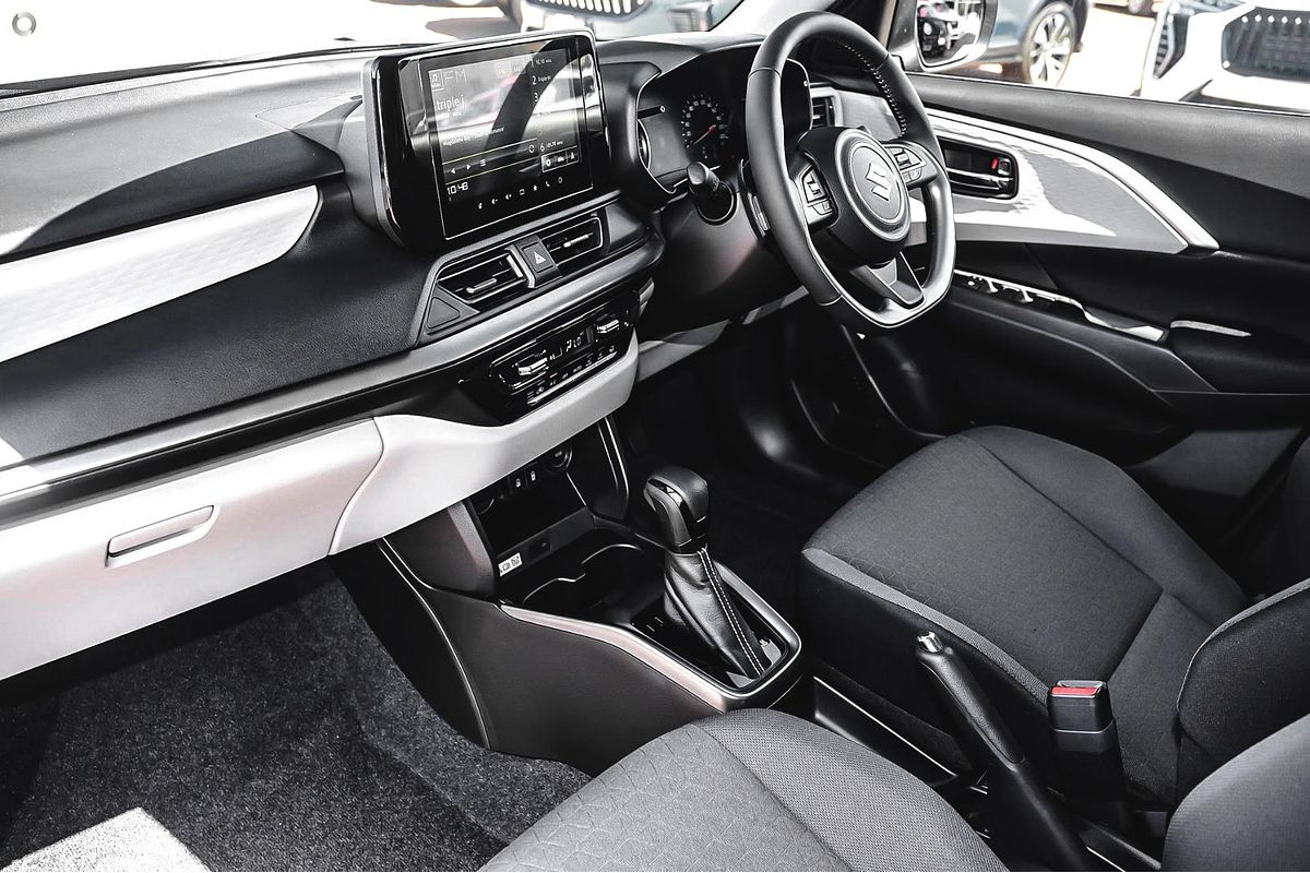 2025 Suzuki Swift Hybrid GLX UZ