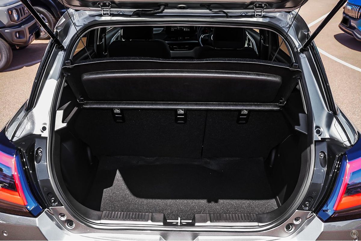 2025 Suzuki Swift Hybrid GLX UZ