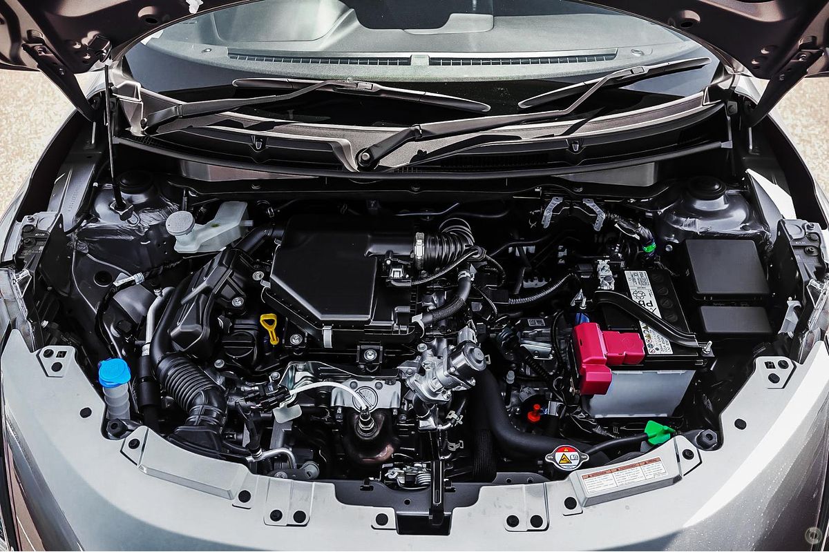 2025 Suzuki Swift Hybrid GLX UZ