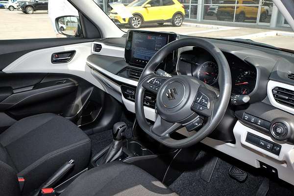 2025 Suzuki Swift Hybrid UZ