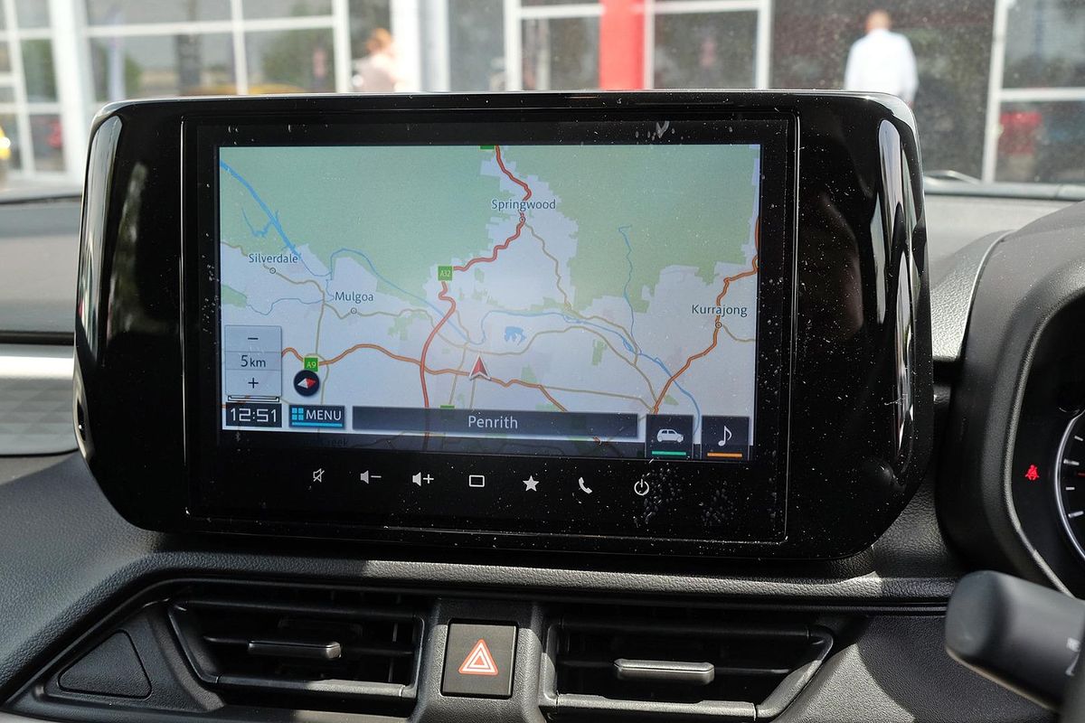 2025 Suzuki Swift Hybrid UZ