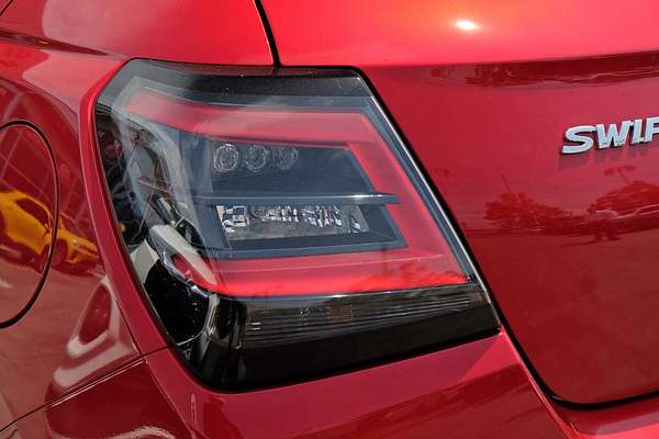 2025 Suzuki Swift Hybrid UZ