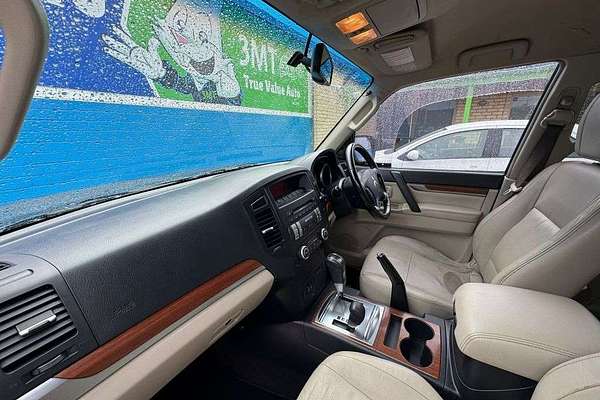 2007 Mitsubishi Pajero Exceed NS