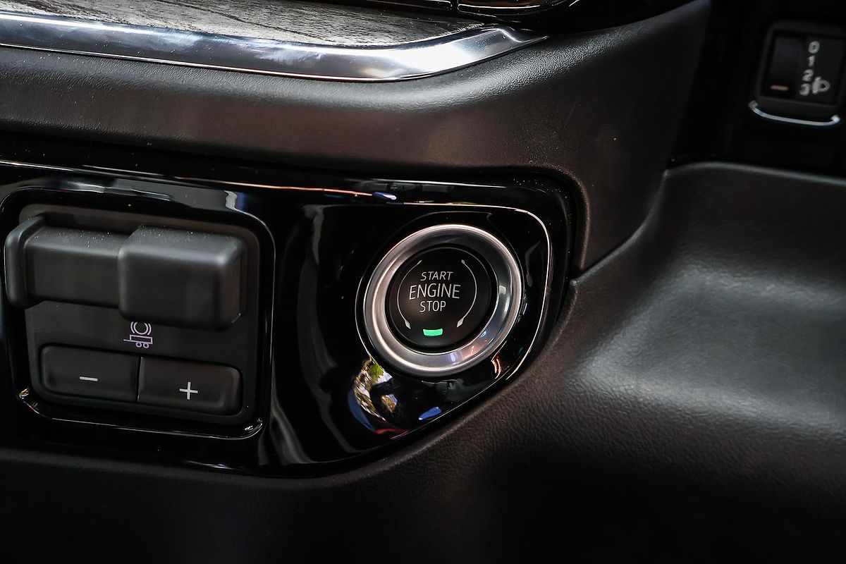 2025 Chevrolet Silverado 1500 LTZ Premium W/Tech Pack T1 4X4