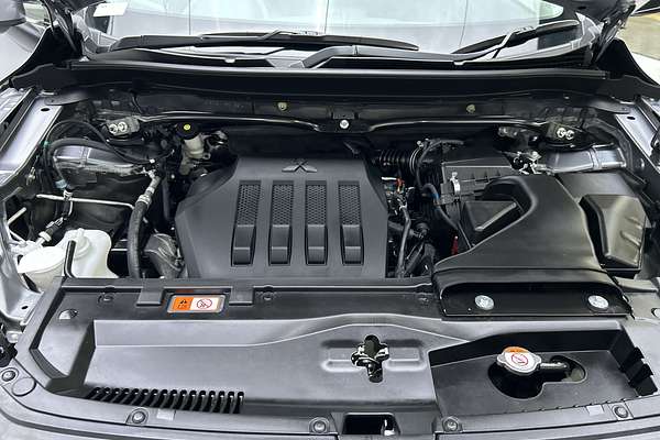 2024 Mitsubishi Eclipse Cross LS YB