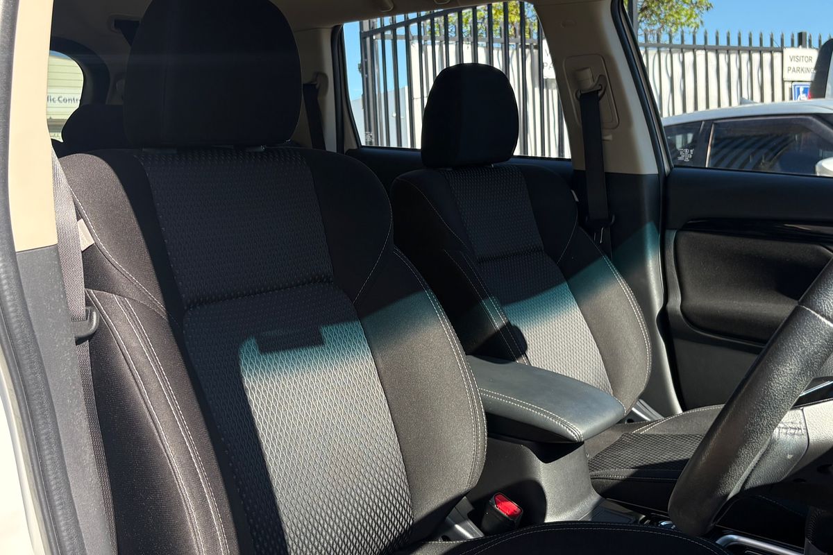 2019 Mitsubishi Outlander ES ZL