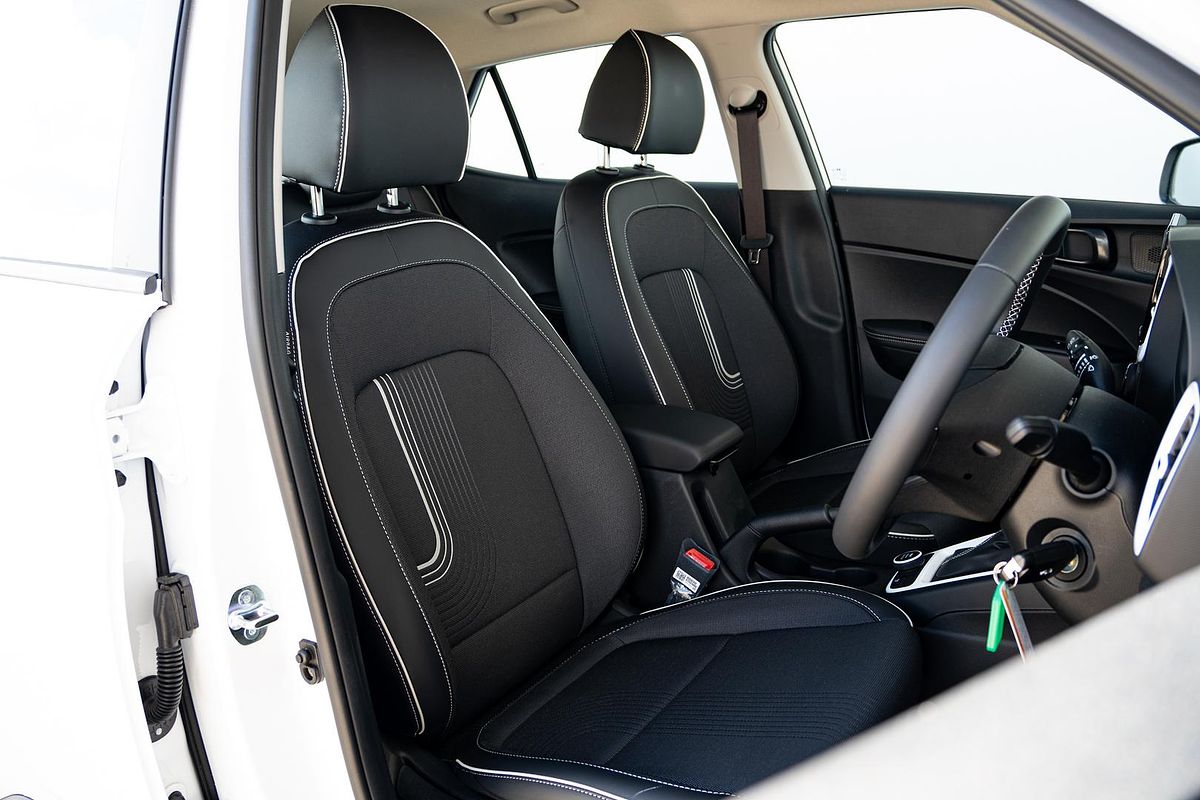 2025 Hyundai Venue Active QX.V5